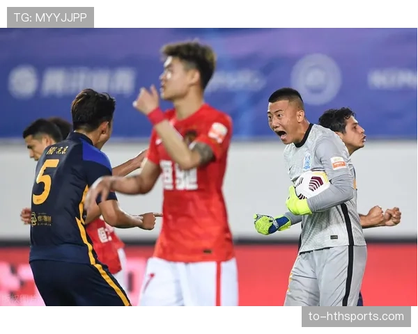 河南队领先后战术保守 全线退守导致补时崩盘